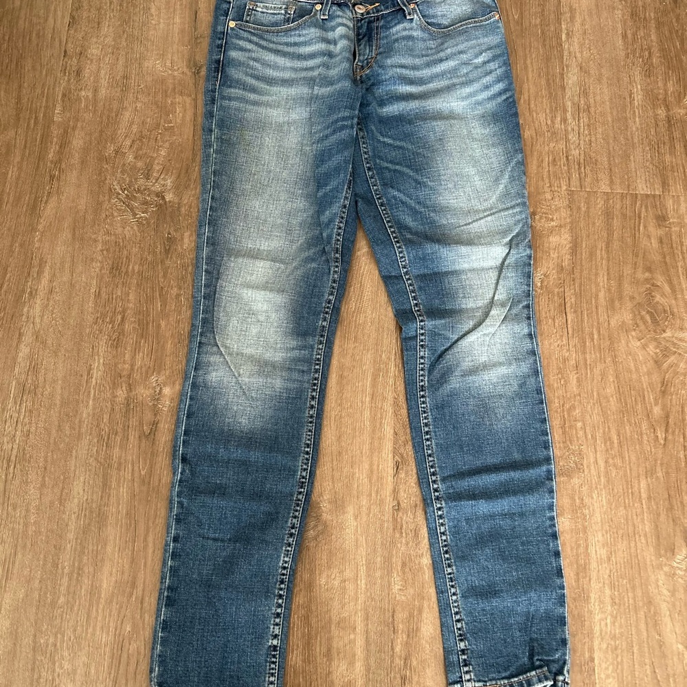 EUC LEVIS Classic Blue Denim Jeans